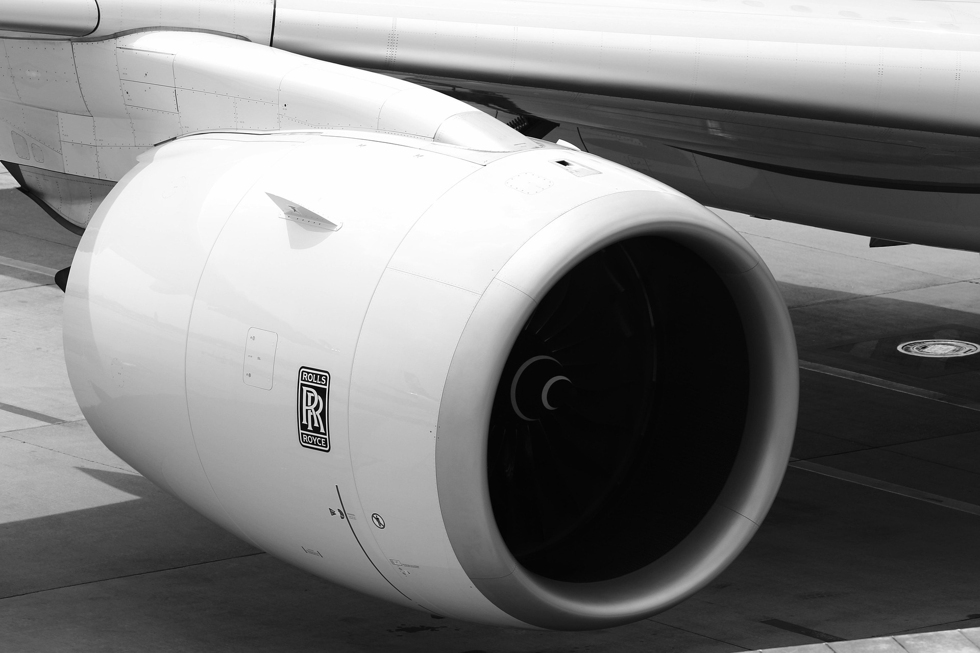 Werftbesichtigung im Zeppelin-Hangar