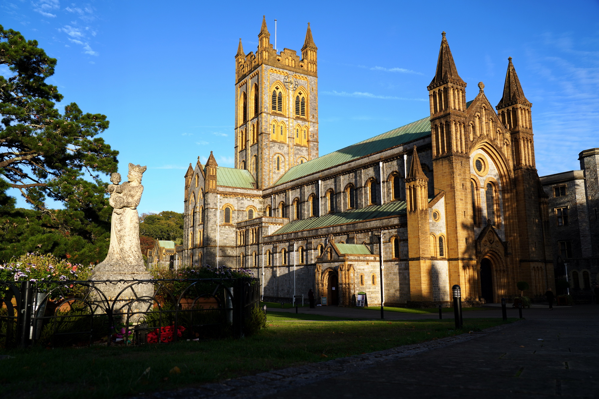 Buckfast Abbey und Ringschnait – Eine historische Spurensuche